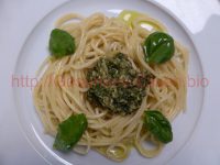 Basilikum-Pesto auf Kamut-Spaghetti