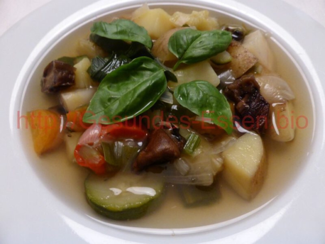 Vegane_Gemüsesuppe1