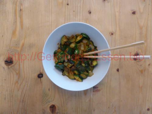 Zucchinis_Pfefferminze_Teller